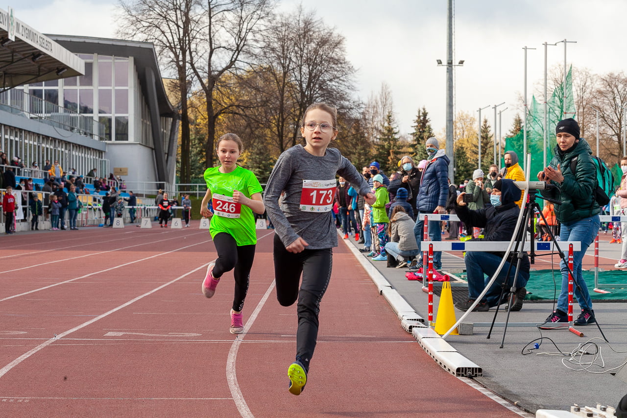Warszawska Liga Biegowa - finisz biegu na 60m